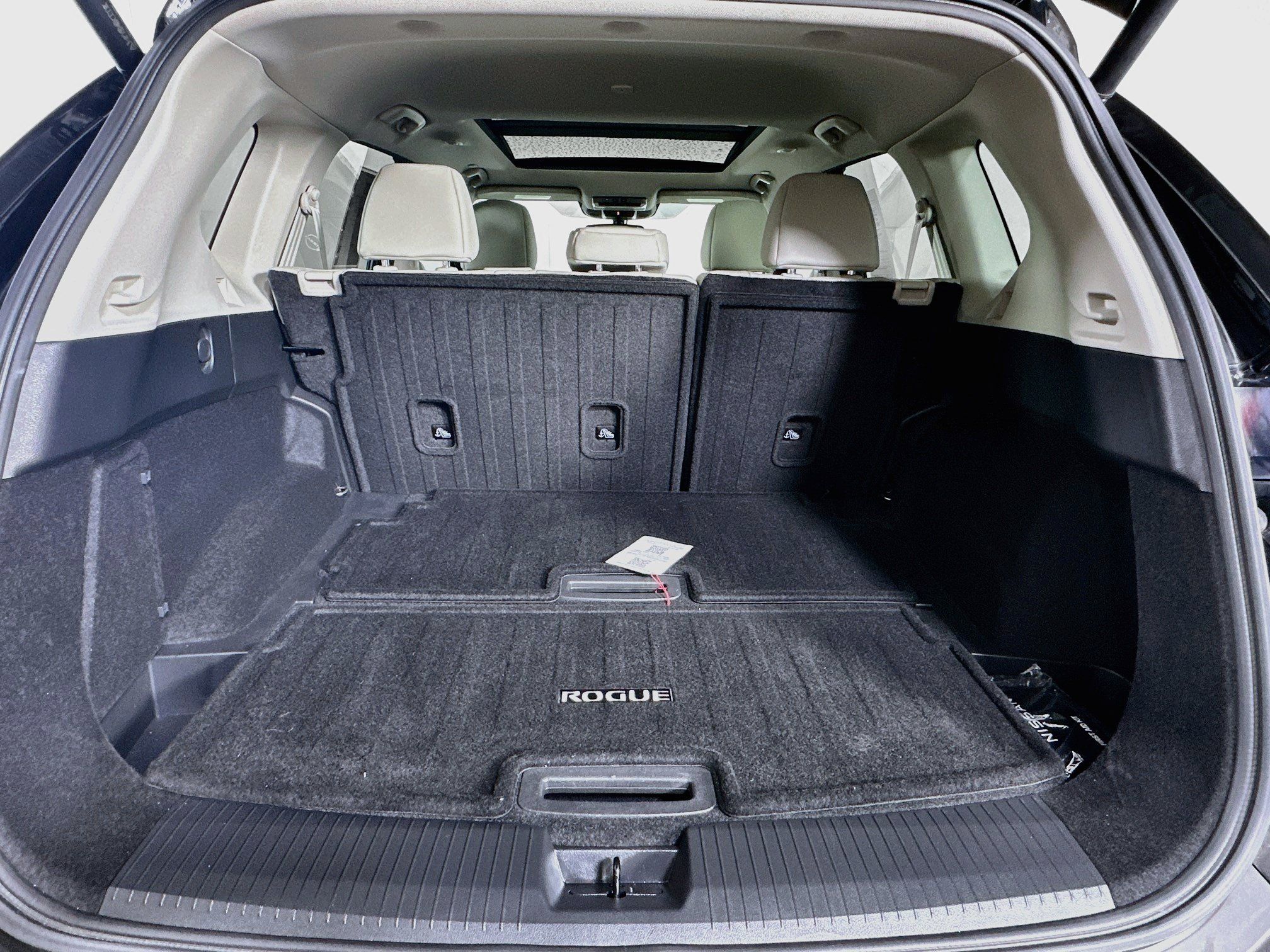 Used 2023 Nissan Rogue SL w/ SL Premium Package FWD image 31