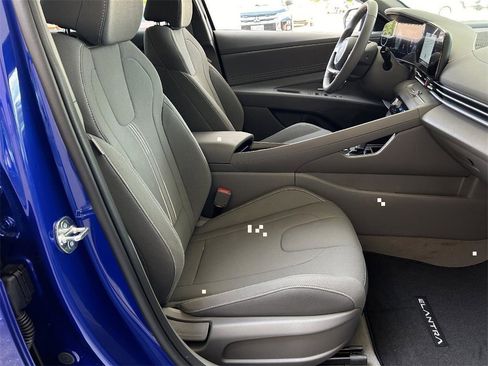 Used 2024 Hyundai Elantra SEL w/ Convenience Package image 20