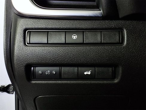 Used 2021 Nissan Rogue SV w/ Premium Package image 20