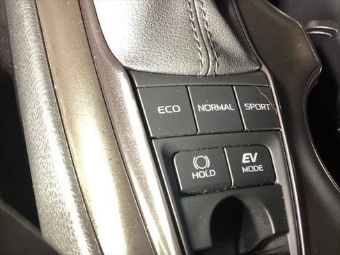 Certified 2024 Toyota Camry SE image 19