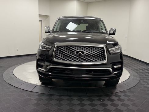 Used 2020 INFINITI QX80 Luxe w/ Sensory Package RWD image 2