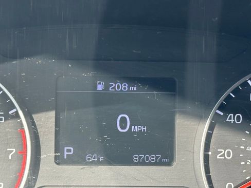 Used 2021 Kia Seltos S AWD/4WD image 6