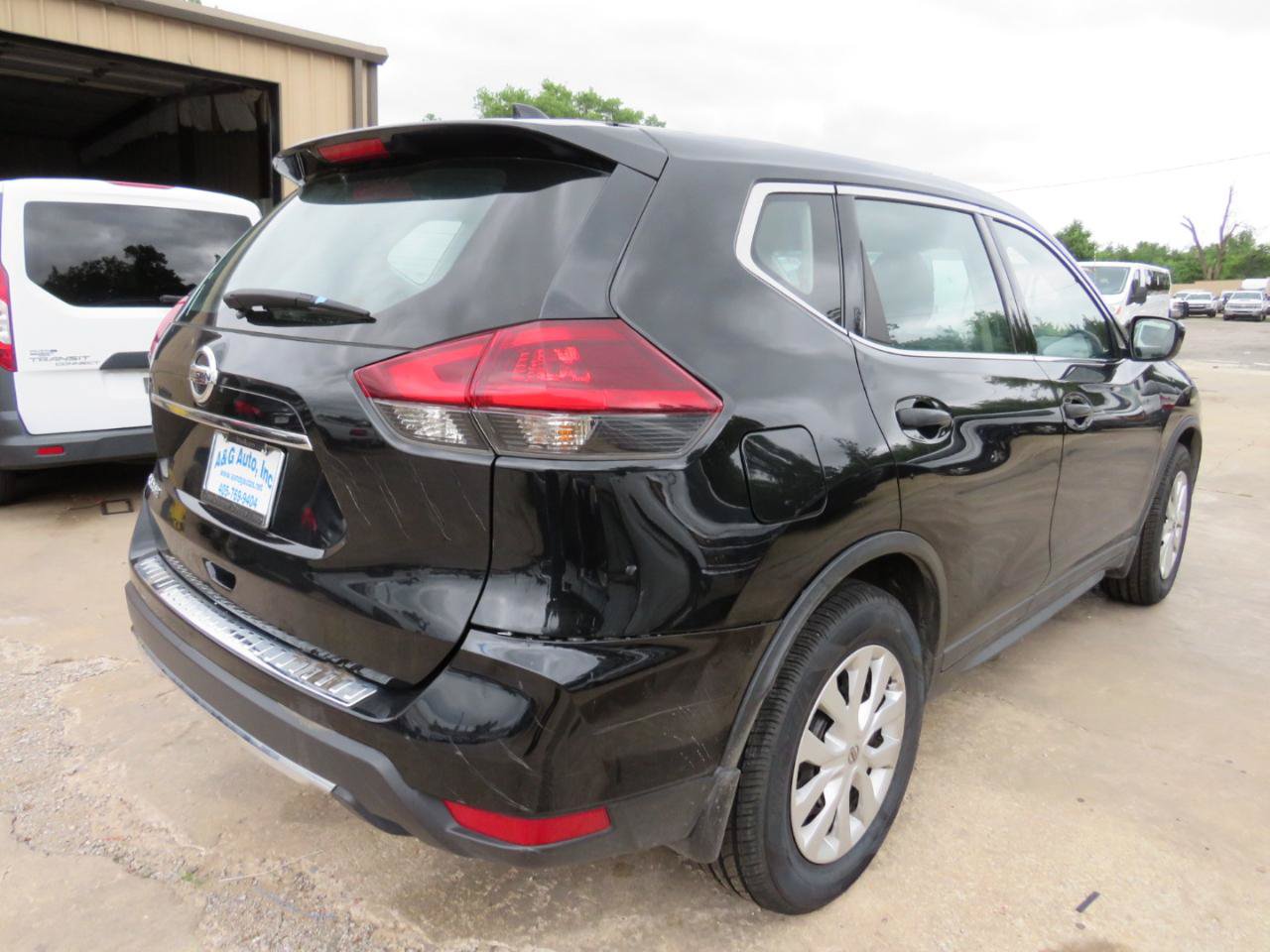 Used 2018 Nissan Rogue S FWD image 4