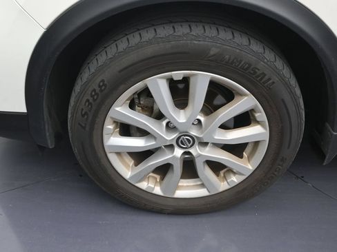 Used 2022 Nissan Rogue Sport SV FWD image 9