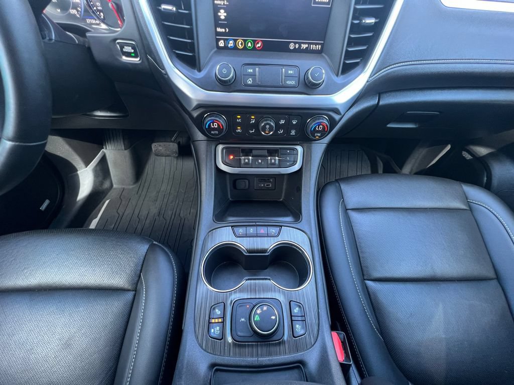 Used 2023 GMC Acadia SLT FWD image 3