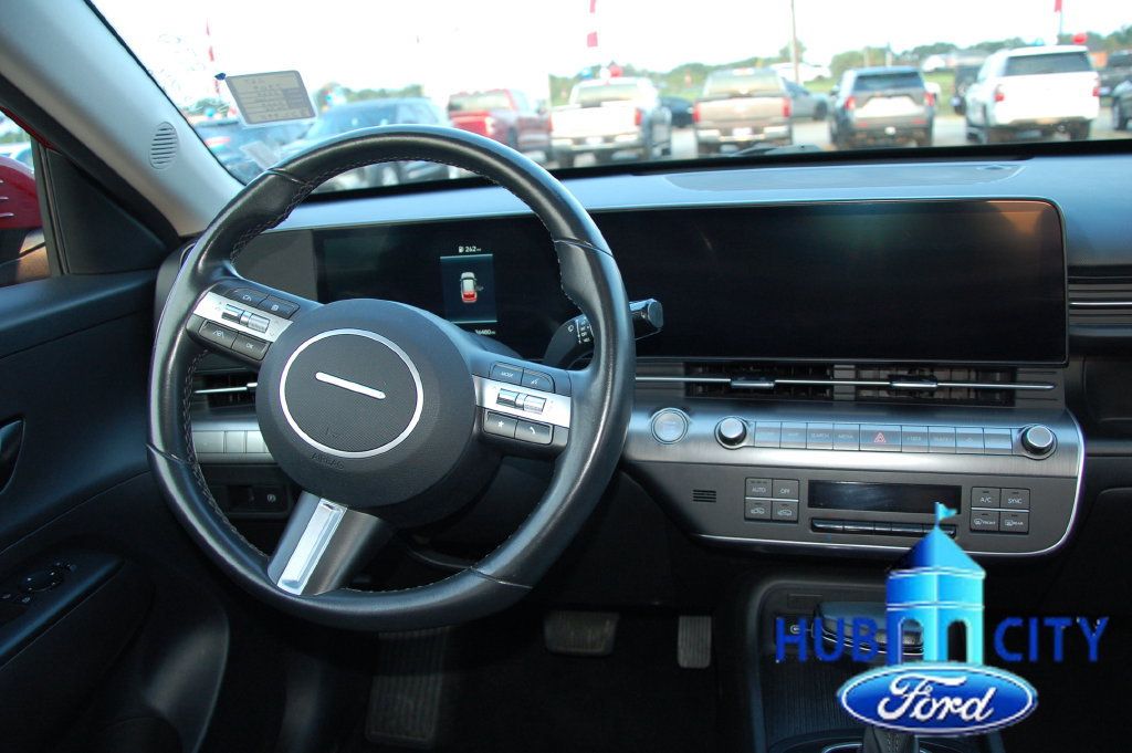 Used 2025 Hyundai Kona SEL FWD image 19