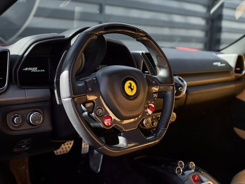 Used 2013 Ferrari 458 Italia Coupe image 40