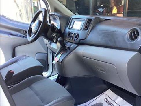 Used 2015 Nissan NV200 SV w/ Technology Package image 24
