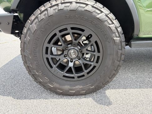Used 2023 Ford Bronco Badlands AWD/4WD image 13
