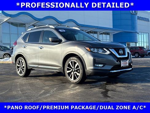 Used 2019 Nissan Rogue SL w/ Premium Package image 2