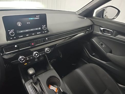 Used 2023 Honda Civic Sport image 25
