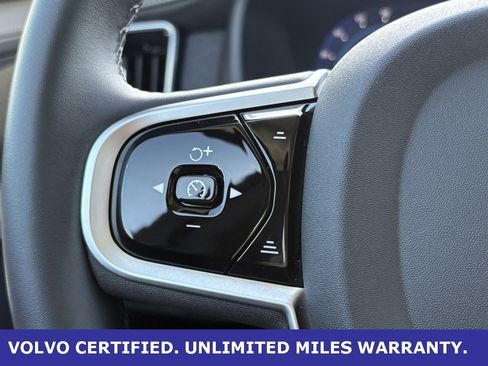 Certified 2025 Volvo XC90 B6 Plus image 18