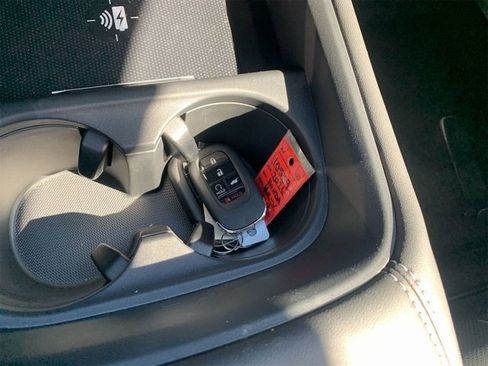 Used 2026 Honda HR-V EX-L image 13