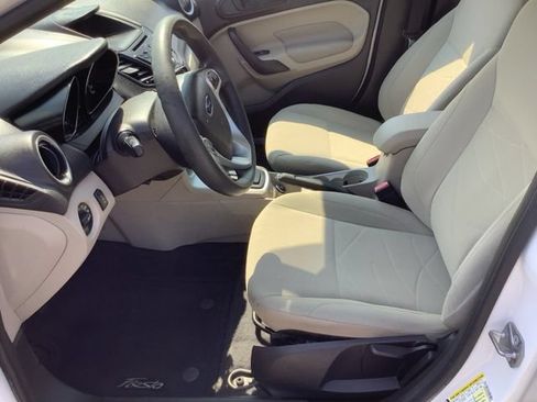 Used 2019 Ford Fiesta SE FWD image 8