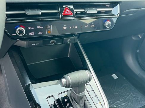 New 2026 Kia Niro LX FWD image 21