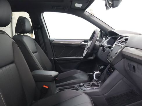 Used 2024 Volkswagen Tiguan SE R-Line image 21