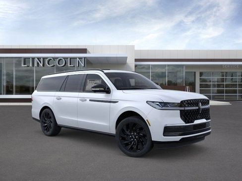 New 2026 Lincoln Navigator L Reserve w/ Jet Appearance Package image 7