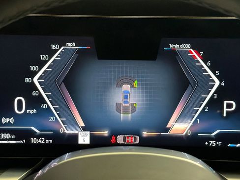 Used 2024 BMW 740i 740i w/ Premium Package image 19