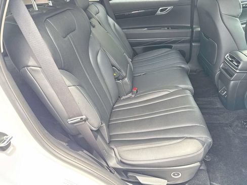 Used 2025 Genesis GV80 2.5T Standard AWD/4WD image 9