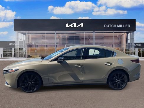 Used 2024 MAZDA MAZDA3 s image 4