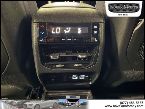 Used 2023 Jeep Grand Cherokee L Limited w/ Luxury Tech Group II AWD/4WD image 16