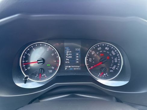 Used 2019 Toyota RAV4 XLE Premium image 16