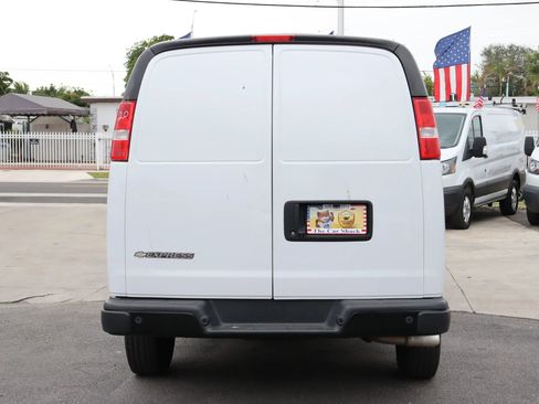 Used 2021 Chevrolet Express 2500 w/ Driver Convenience Package image 17