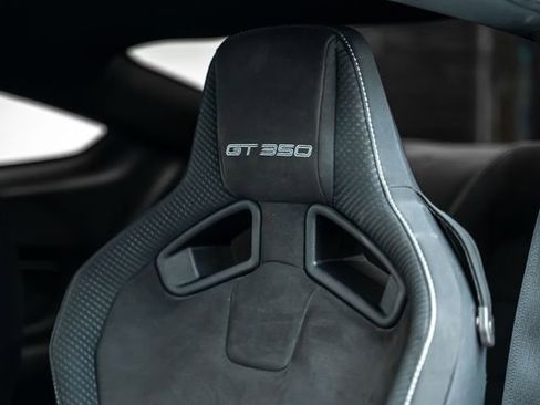 Used 2017 Ford Mustang Shelby GT350 image 23