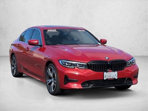 Used 2020 BMW 330i Sedan w/ Premium Package image 3