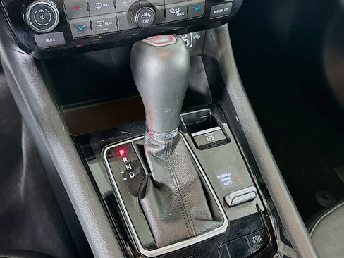 Used 2023 Jeep Compass Limited image 24