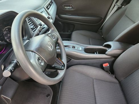 Certified 2018 Honda HR-V LX image 12