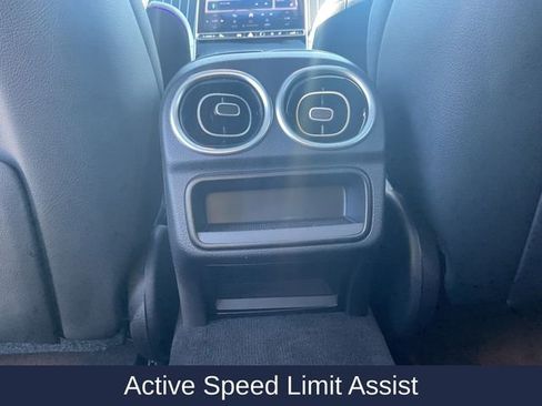 Used 2023 Mercedes-Benz C 300 Sedan image 25