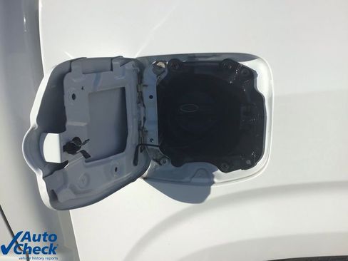 Used 2022 Toyota Tacoma SR image 8