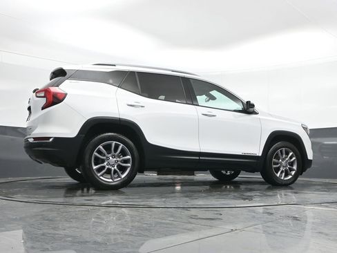 Used 2023 GMC Terrain SLT image 24