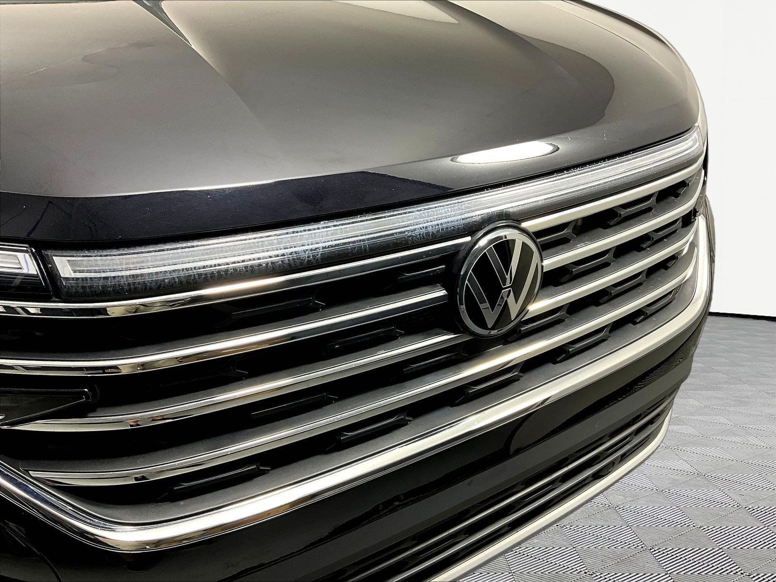 Used 2025 Volkswagen Atlas SE AWD/4WD image 33