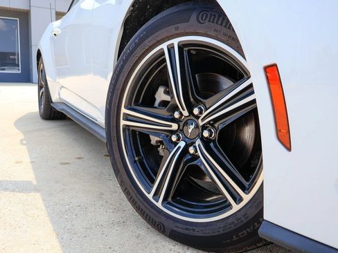 Used 2025 Ford Mustang Premium RWD image 28