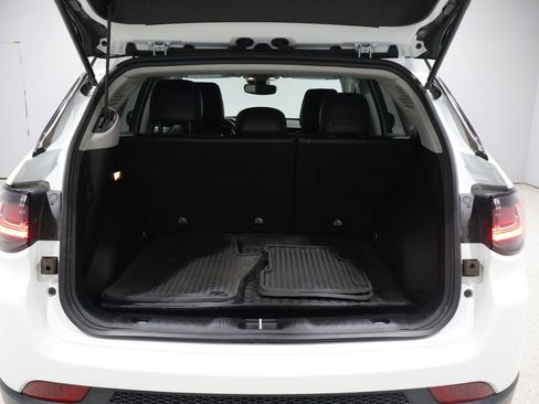 Used 2022 Jeep Compass Trailhawk w/ Trailhawk Elite Group AWD/4WD image 5
