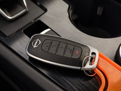 Used 2026 Nissan Rogue SV image 38