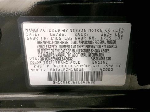 Used 2025 Nissan Versa SV FWD image 31