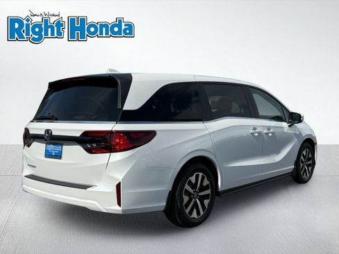 Certified 2026 Honda Odyssey EX-L image 11