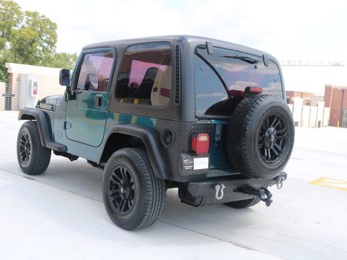 Used 1998 Jeep Wrangler SE AWD/4WD image 19