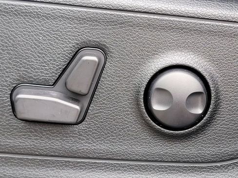 Certified 2022 RAM 1500 Big Horn image 4