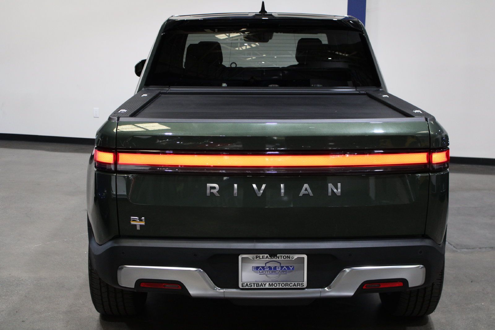 Used 2023 Rivian R1T Adventure Quad AWD/4WD image 10