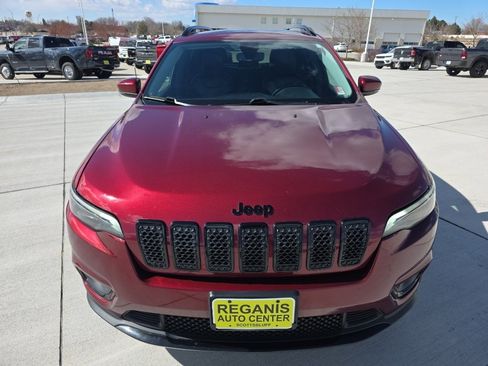 Used 2020 Jeep Cherokee Latitude Plus image 2