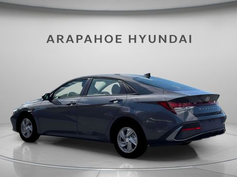 New 2026 Hyundai Elantra SE FWD image 3