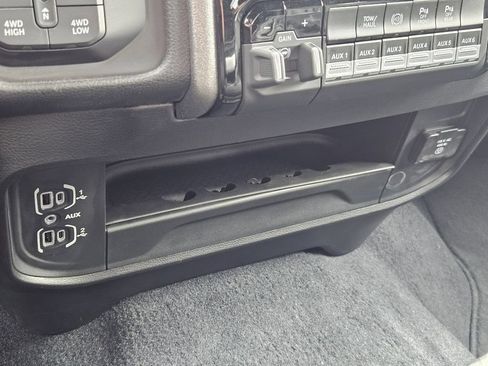 New 2025 RAM 2500 Tradesman w/ Safety Group AWD/4WD image 27