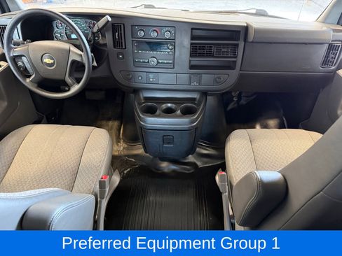 Used 2015 Chevrolet Express 2500 Extended RWD image 16