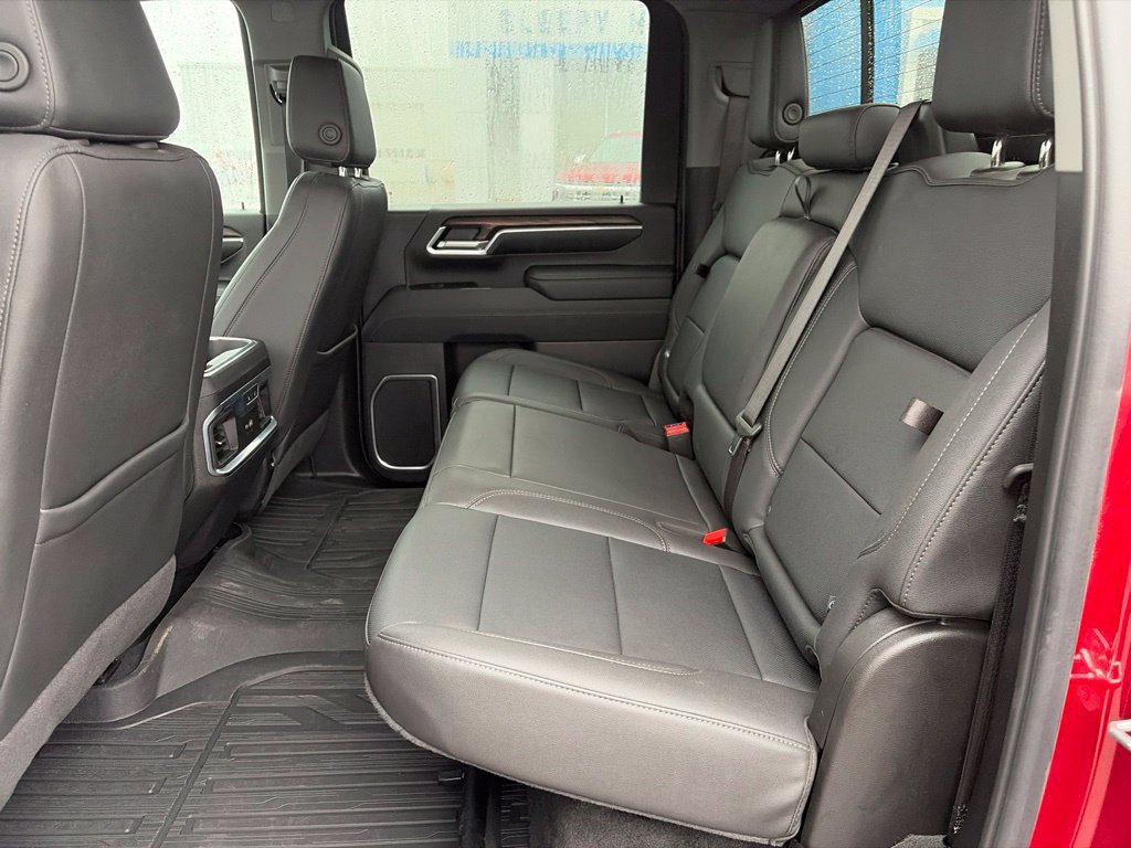 Used 2025 GMC Sierra 3500 SLT w/ SLT Premium Package AWD/4WD image 12
