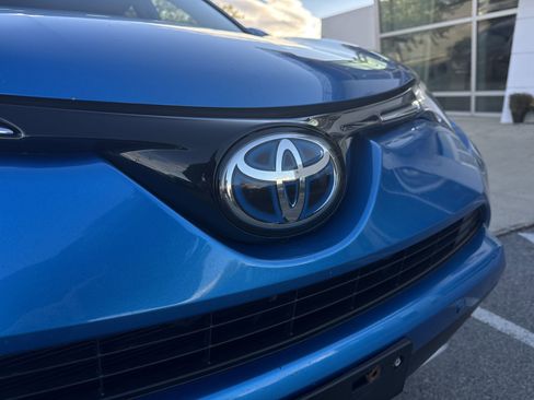 Used 2017 Toyota RAV4 Limited image 30