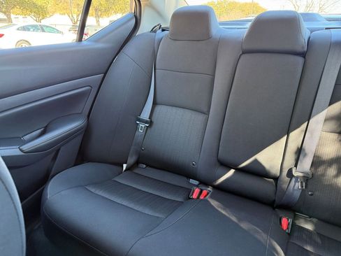 Used 2025 Nissan Altima 2.5 SV image 39